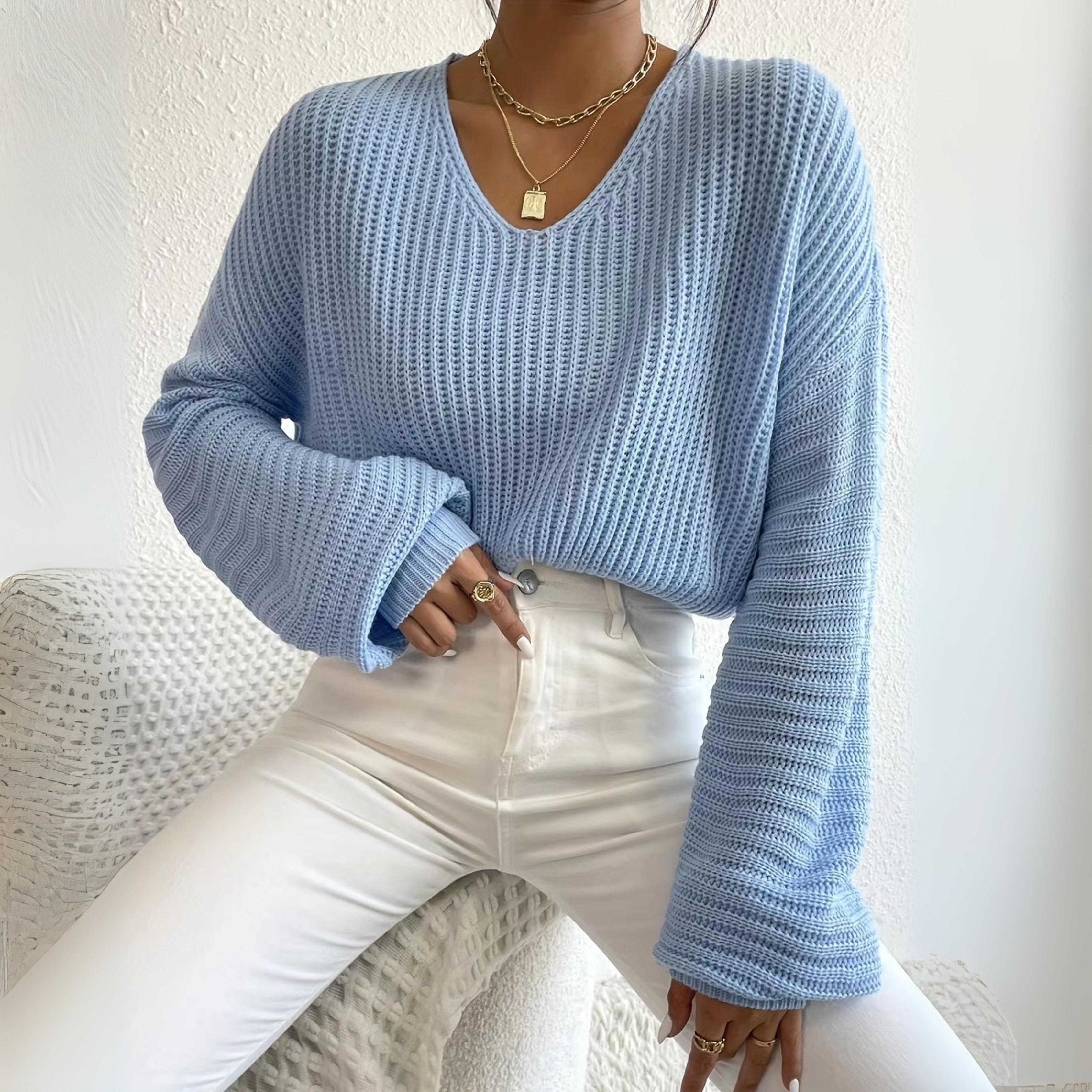 Alesi - Cozy Long Sleeve V-Neck Sweater
