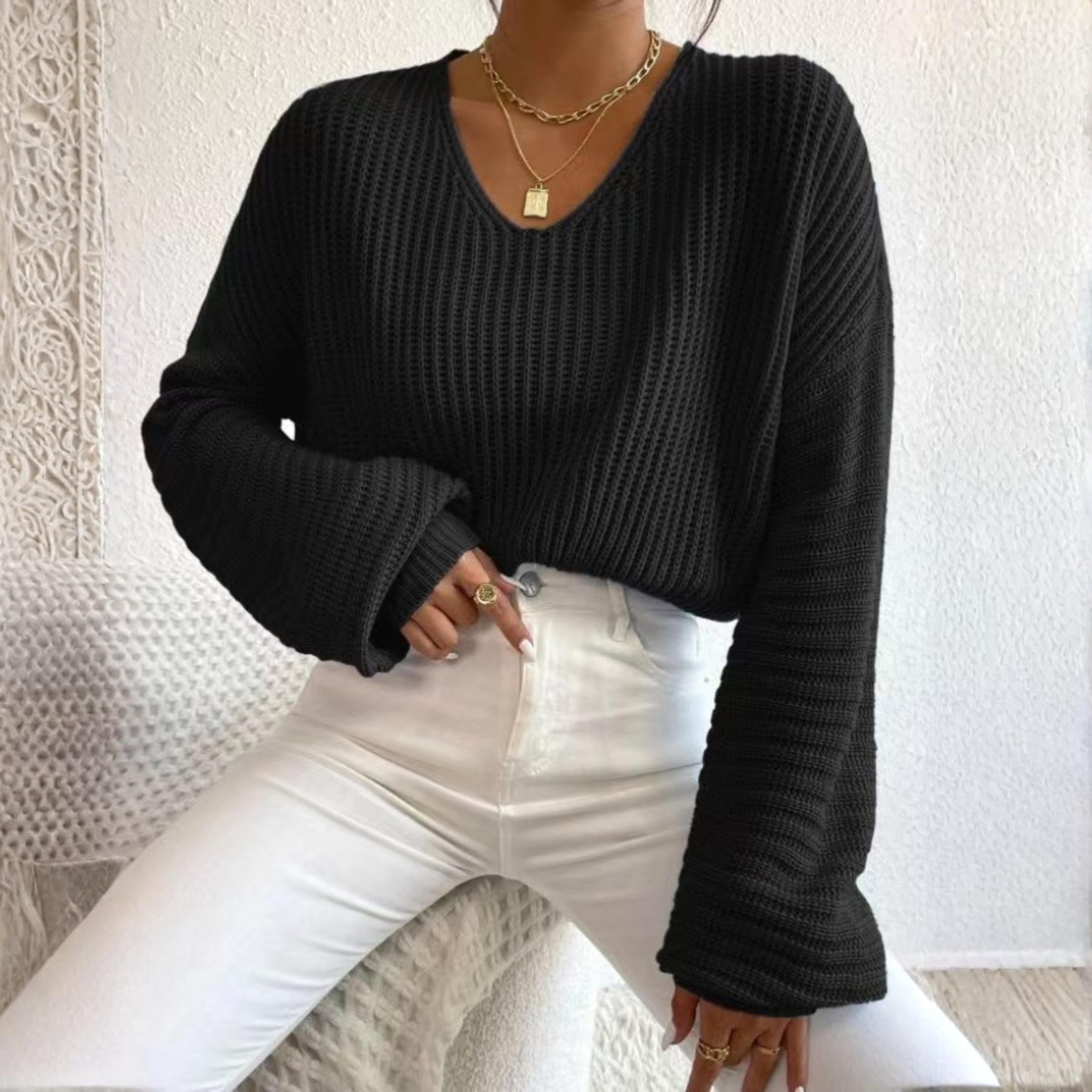 Alesi - Cozy Long Sleeve V-Neck Sweater