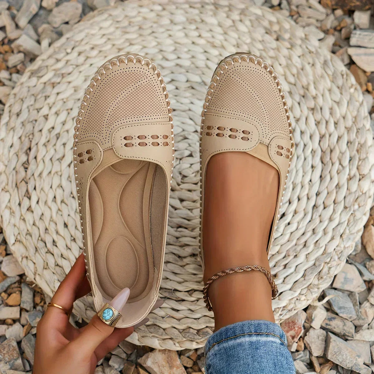 Aina - Everyday Ease Ortho Slides