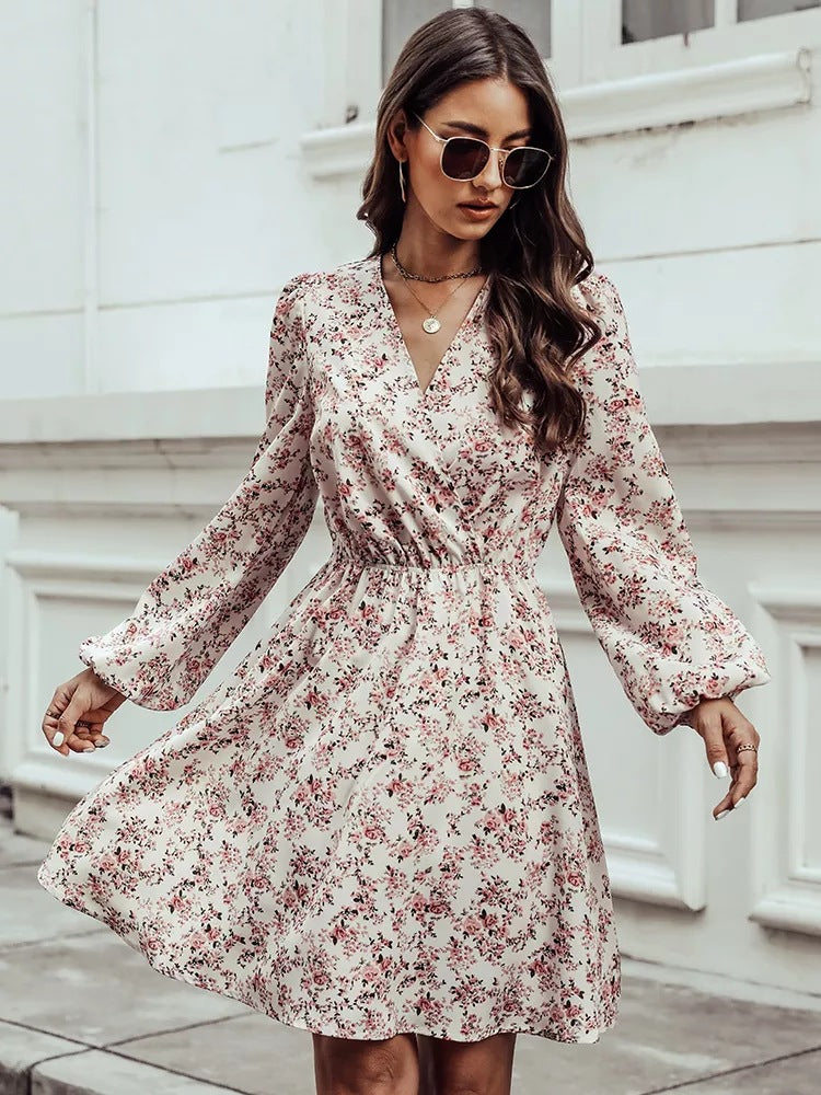 Qiti - Chic Floral V-Neck Long Sleeve Mini Dress