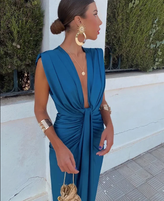 Lily - Elegant Pleated Dress